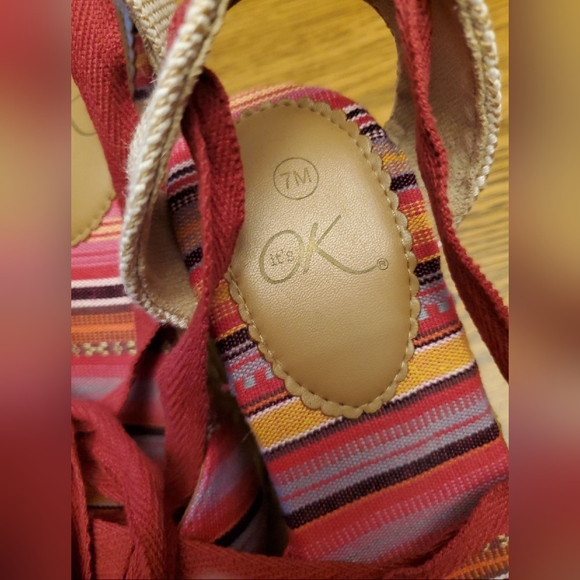 Women's Multi-color Wedges - tie up the ankle - Sz. 7 **CUTE FOR SUMMER** - Picture 6 of 9